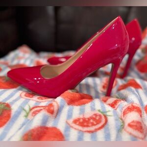 Elegant Fuchsia Heels